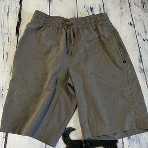 Lightweight shorts